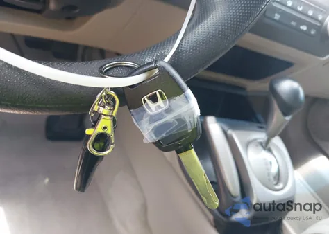 2010 Honda Civic Lx z USA, uszkodzony, nr VIN 2HGFA1F52AH504600